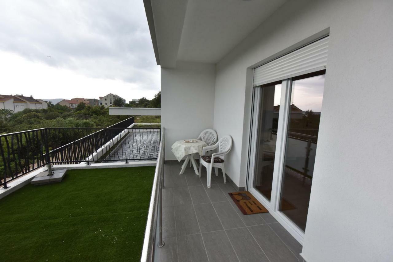 Family Apartments Podsolarsko Sibenik Luaran gambar
