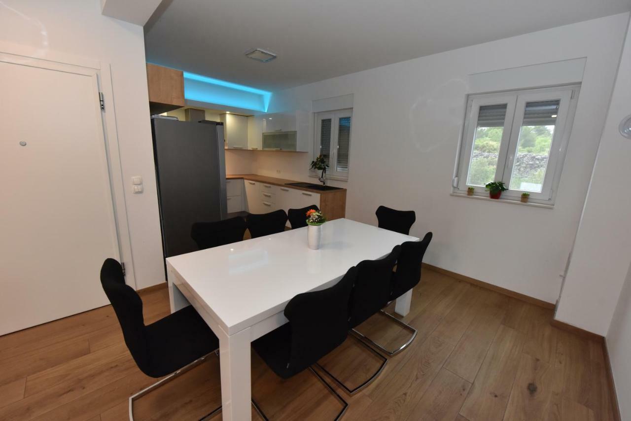 Family Apartments Podsolarsko Sibenik Luaran gambar