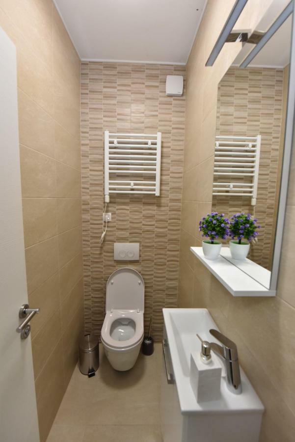 Family Apartments Podsolarsko Sibenik Luaran gambar