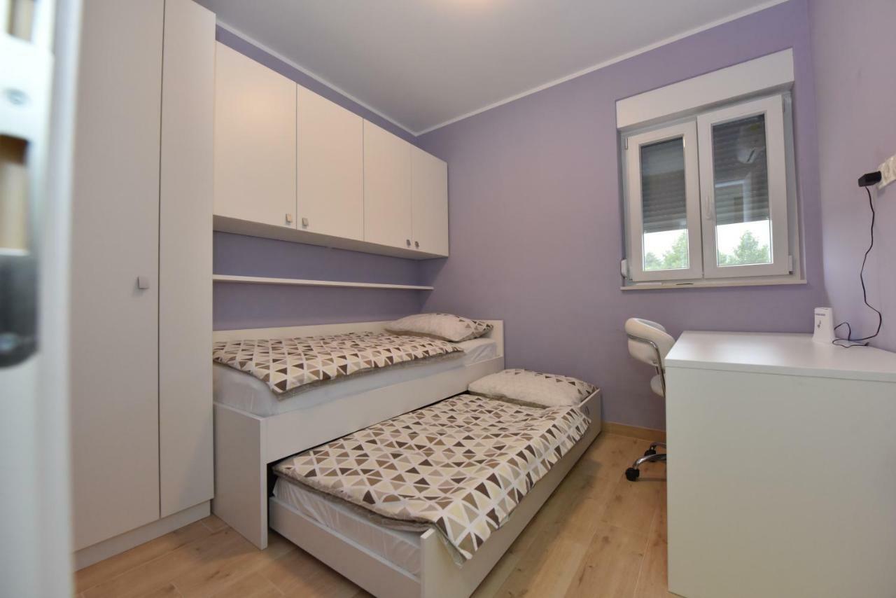 Family Apartments Podsolarsko Sibenik Luaran gambar