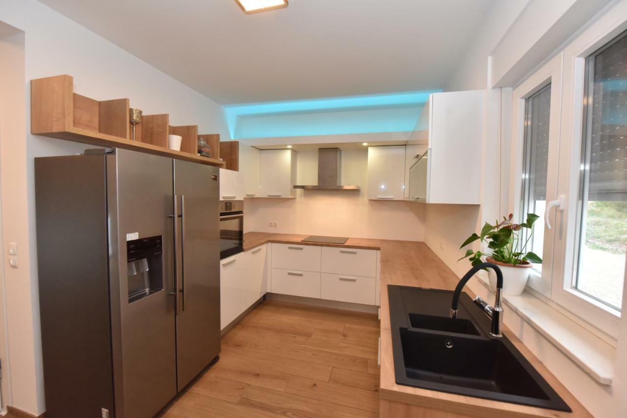 Family Apartments Podsolarsko Sibenik Luaran gambar